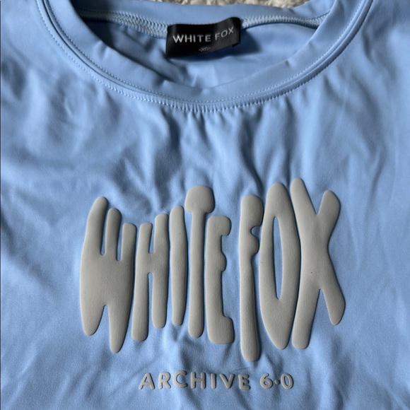 White Fox Blue Graphic Tee - Picture 4 of 5